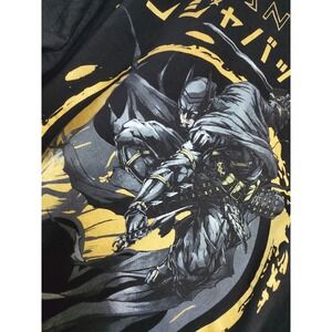 Batman Ninja‎ T-Shirt Mens XL Black Gold Samurai Graphic Tee BoxLunch